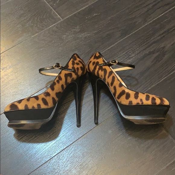 YSL Tribute 5” heels 1.5” platform in front. - Picture 7 of 9